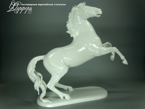 Купить фарфоровую статуэтку Rosenthal Конь на дыбах